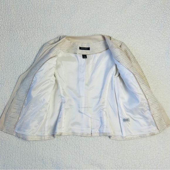 White House Black Market 2 Piece Pants Suit Size 4 Beige Tweed Embellished - Picture 7 of 15